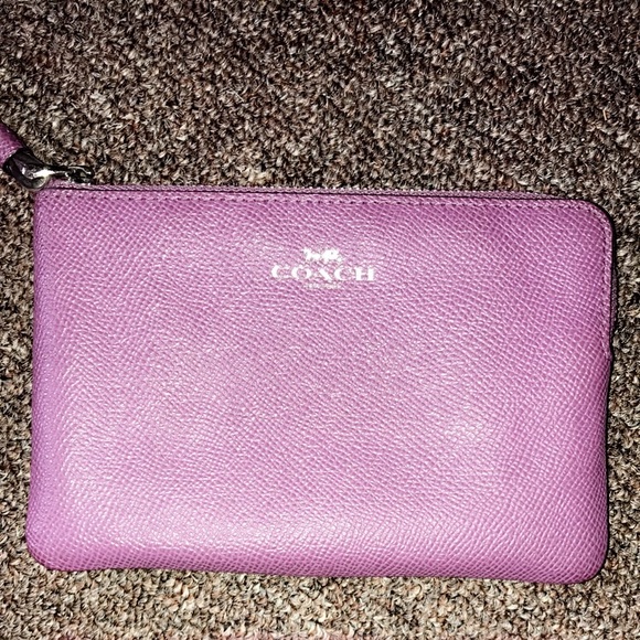 Coach Handbags - 🔥sale🔥Purple coach wristlet🔥